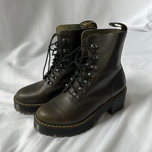 Dr Martens Air Wair Leona boot